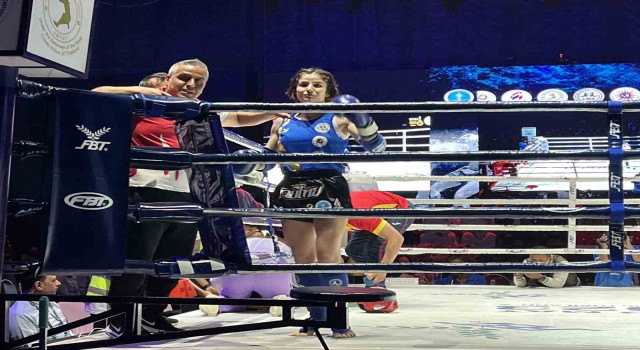Dünya Muaythai Şampiyonasında Gülistan Turandan altın madalya