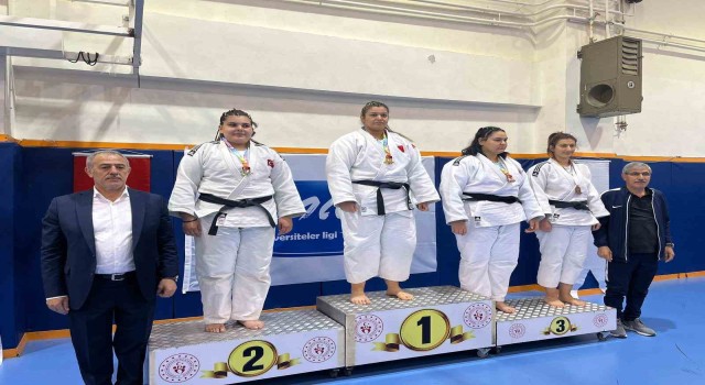 Düzce Üniversitesine 3 madalya