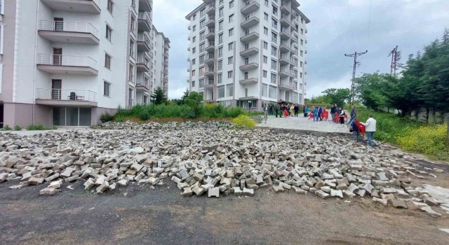 (Düzeltme) Tekirdağda basın açıklaması savaş alanına döndü: Gayrimenkul sahipleri ile firma yetkilileri arasında arbede