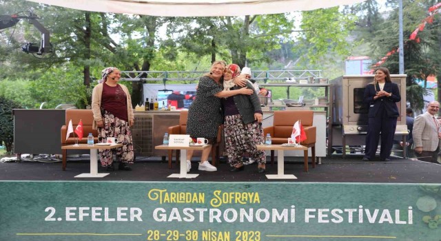 Efelerin festivali şehre tat kattı