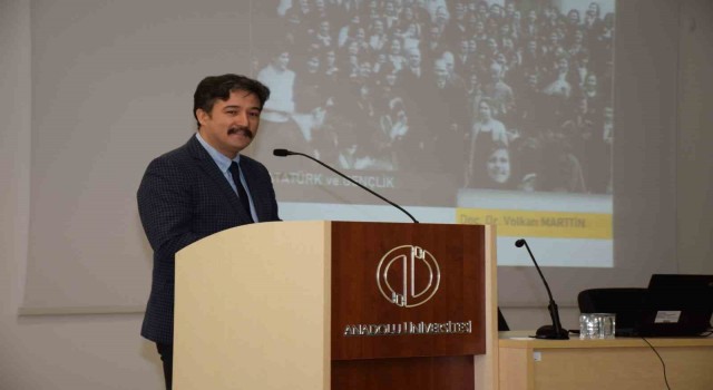 Eğitim Fakültesinden Atatürk ve Gençlik konferansı