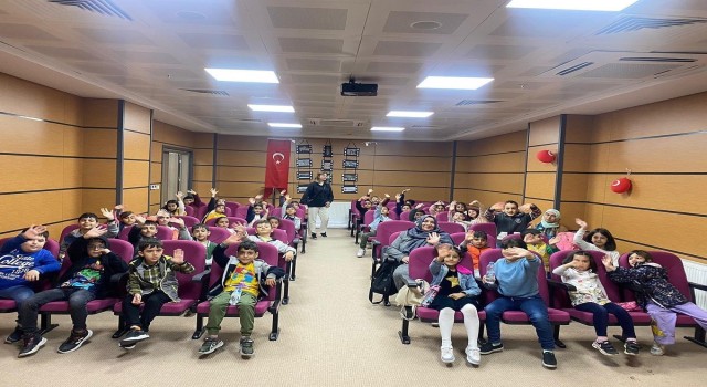 Elazığda öğrenciler sinema etkinliğinde buluştu