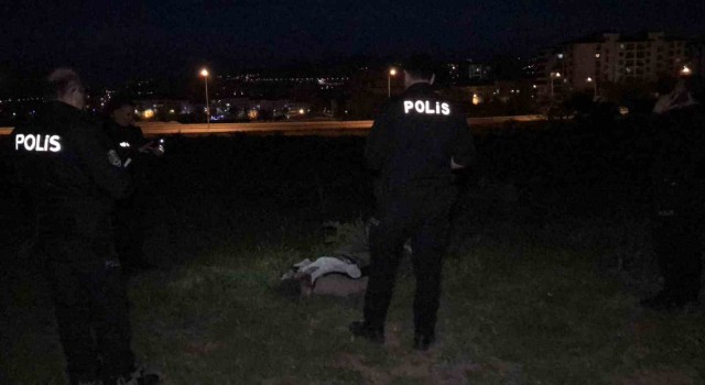 Elazığda tarlada erkek cesedi bulundu