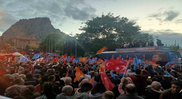 Erdoğanın seçim zaferi Afyonkarahisarda kutlanmaya başlandı