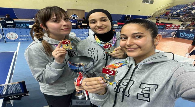 ERÜ Masa Tenisi takımı Türkiye şampiyonu oldu