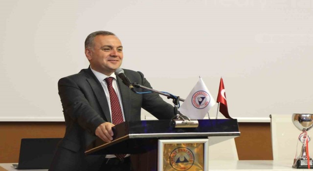 ERÜde Başarılı Sporcular Ödüllendirildi