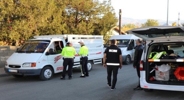 Erzincanda 29 araç sürücüsüne 65 bin 667 lira ceza yazıldı