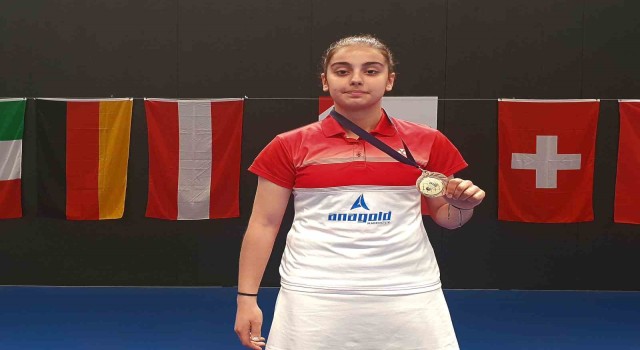 Erzincanın altın kızı Aleyna Korkut gözünü olimpiyatlara dikti