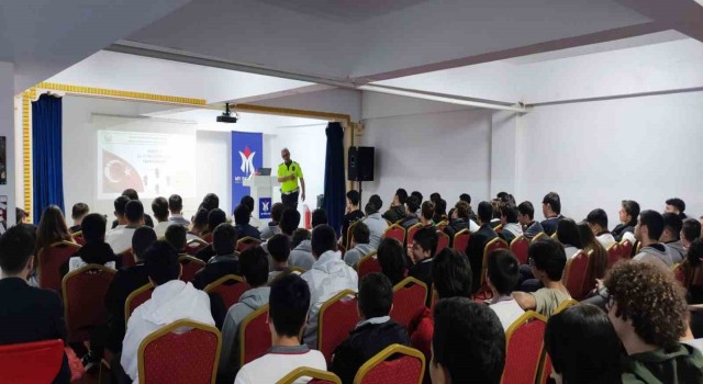 Eskişehirde 315 öğrenci ve öğretmene trafik kuralları eğitimi verildi