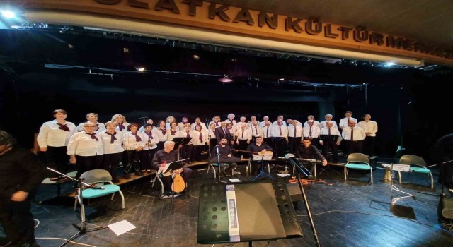 Eskişehirde ‘Sazımızdan, sesimizden gönlünüze türküler konseri yoğun ilgi gördü