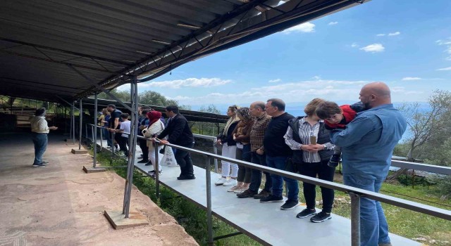 ETO Meclis Üyeleri Antandros Derneğini ve Antandros kazı alanını ziyaret etti