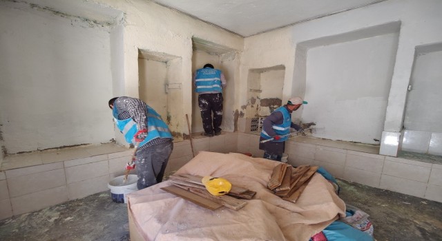 Eyyübiyede selden etkilenen tüm evler boyanıyor