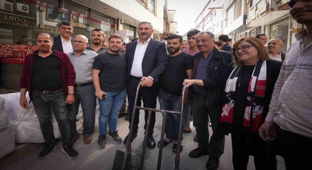 Fadıloğlu ile Gülden esnafa teşekkür