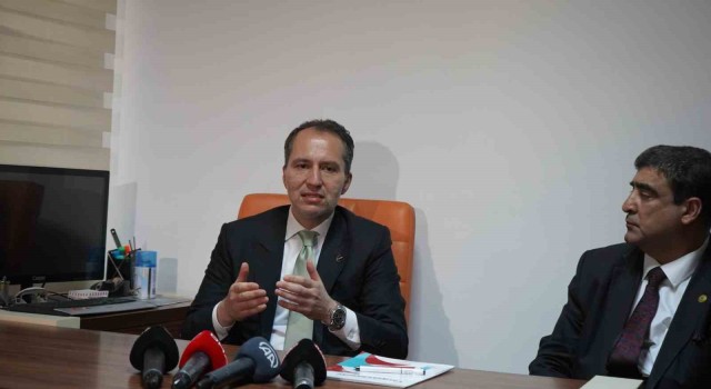 Fatih Erbakan Ankarada dernek başkanlarıyla bir araya geldi