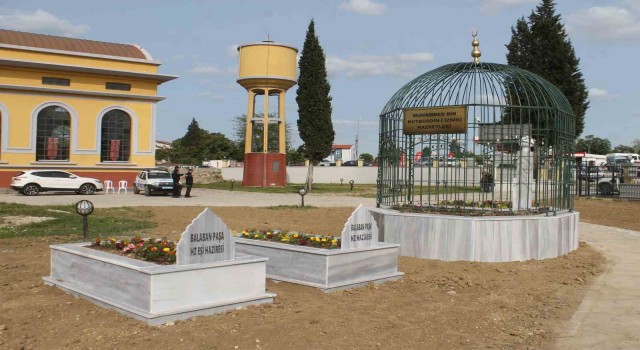 Fatih Sultan Mehmedin Hocası Muhammed Bin Kutbüddîn- İznikî hazretlerinin kabri türbe haline getirildi