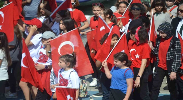 Fethiyede 19 Mayıs törenine yoğun katılım oldu