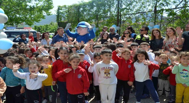Fethiyede “Trafik Haftası” Anaokulu öğrencileri ile kutlandı