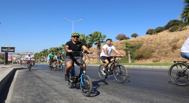Fethiyede trafik ve ekonomik sorun yaşamak istemeyen turistler bu sistemi kullanıyor