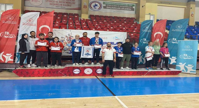 Floor Curlingde Alaplı başarısı
