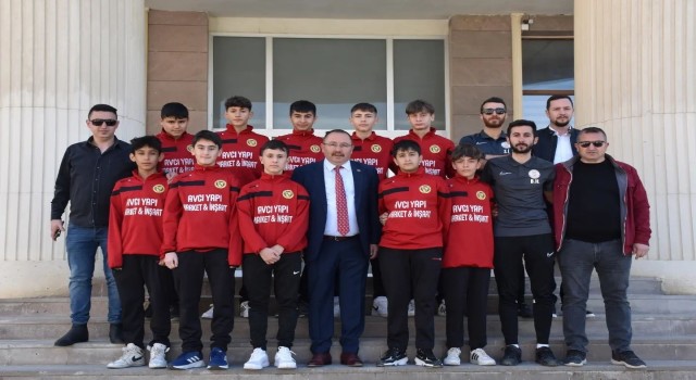 Futsal Yıldızlar Takımından nağmalup şampiyon oldu