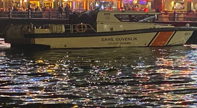 Galata Köprüsünden denize düşen vatandaş hayatını kaybetti