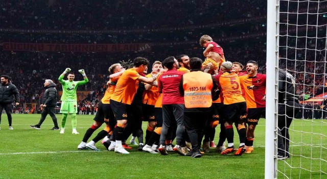 Galatasaray, Fenerbahçe ve Beşiktaş ile puan farkını 5e çıkardı