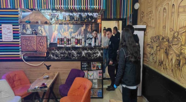 Gedizde eğlence mekanlarında uyuşturucu denetimi