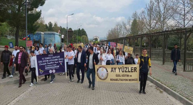 Gedizde engelsiz çocuklar doyasıya eğlendi