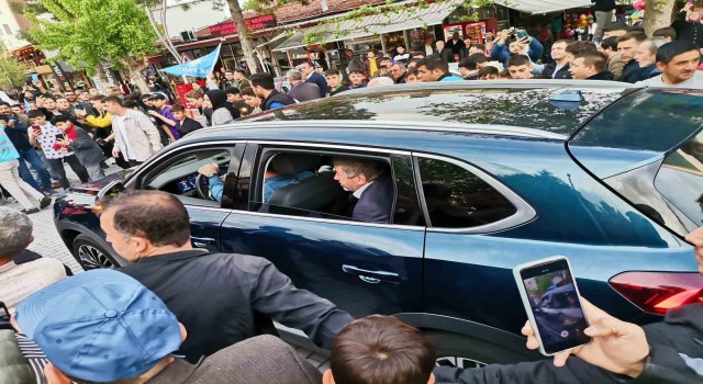 Gedizliler yağmur altında Toggu bekledi