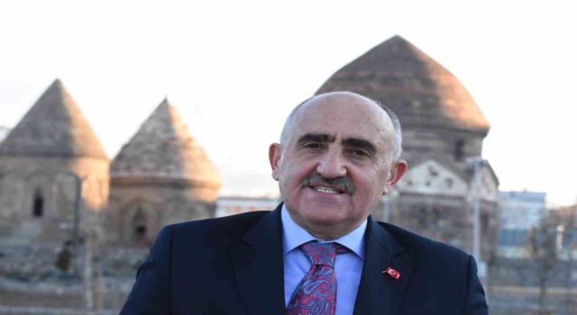 ‘Gençlerimiz bizim geleceğimizin teminatıdır