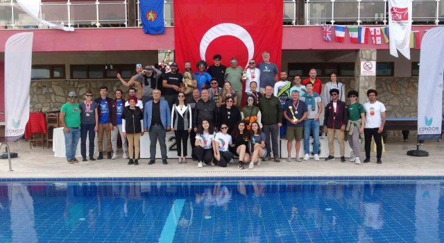 Gökyüzünde nefes kesen yamaç paraşütü yarışmasında şampiyonlar belli oldu