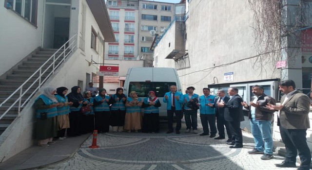 Gönüllü ekip deprem bölgesine gitti
