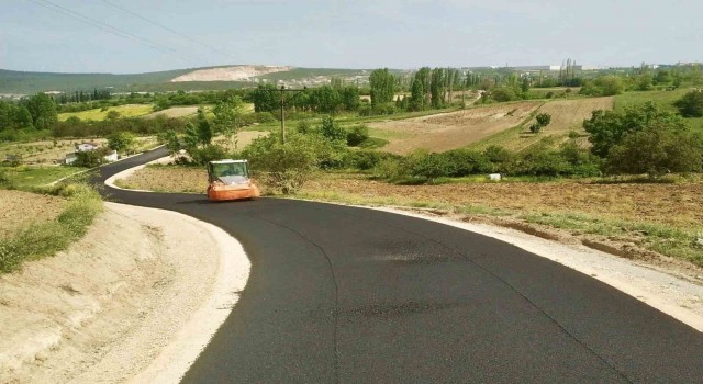 Gülümbe ve Çukurören Köyleri arası yolunun 2 kilometrelik kısmı asfalt yol oldu