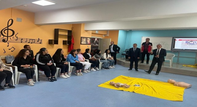 Hakkaride ilk yardım kurslarına talep arttı