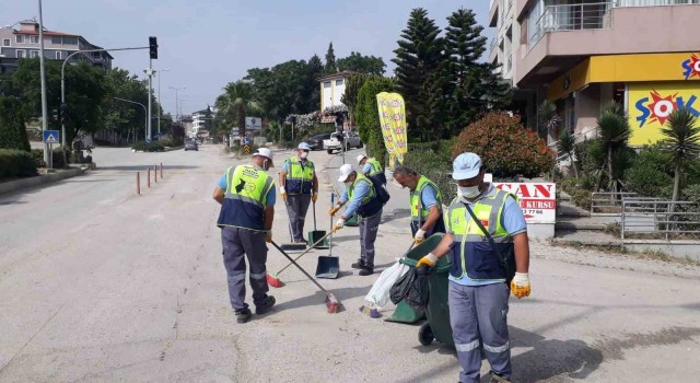 Hatay Büyükşehir Belediyesinin temizlik çalışmaları il genelinde devam ediyor