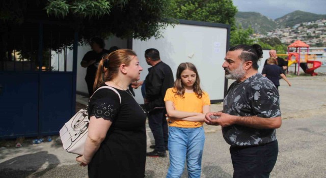 Hataylılar hem oy kullandı hem hasret giderdi
