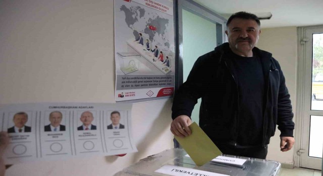 Havaalanında sandıklar doluyor