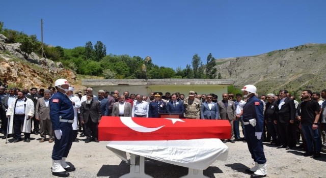 Hayatını kaybeden asker son yolculuğuna uğurlandı