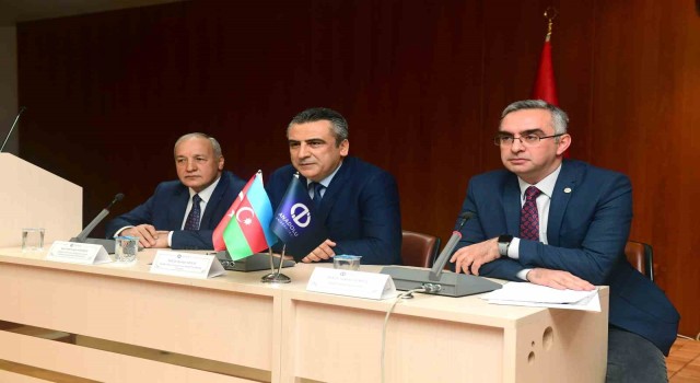 Haydar Aliyev doğumunun 100üncü yılında Anadolu Üniversitesinde anıldı