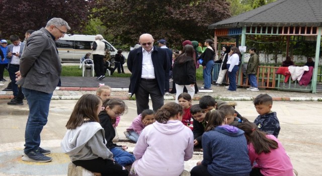 Hisarcıkta köy okulunda geleneksel çocuk oyunları şenliği