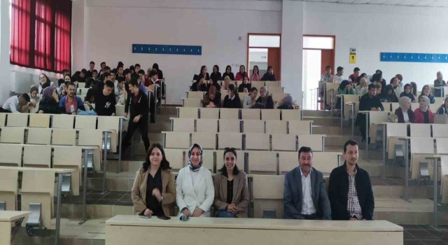 Hisarcıkta lise öğrencileri bir günlüğüne üniversite öğrencisi oldu