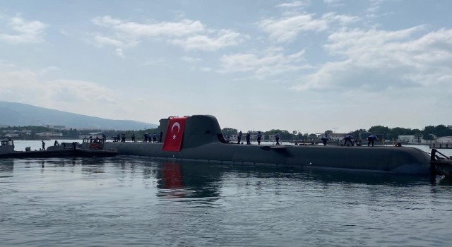‘HIZIRREİS Denizaltısı suya indirildi