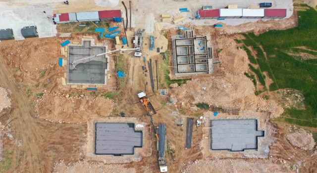İkinci depremin merkezi Elbistanda köy evlerinin temelleri yükseliyor