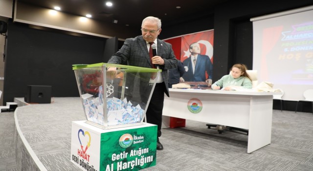İlkadımda atıklar kazanca dönüşüyor