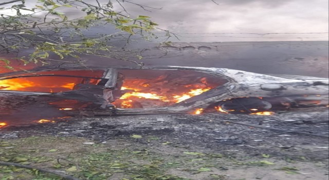İsrail, Gazzede bir aracı hedef aldı: 2 ölü, 3 yaralı