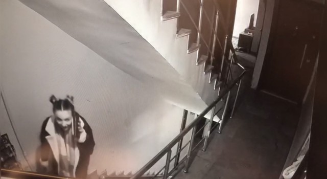 İstanbulda akıl almaz tuzak kamerada: Buluşma vaadiyle eve çağırıp gasp ettiler