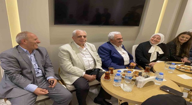 İstanbulda Doğu ve Güneydoğu kanaat önderlerinden Erdoğana destek