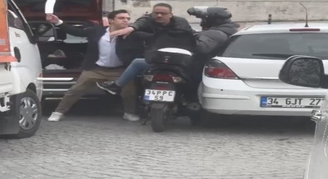 İstanbulda kuryeye satırla saldıran sürücü serbest bırakıldı
