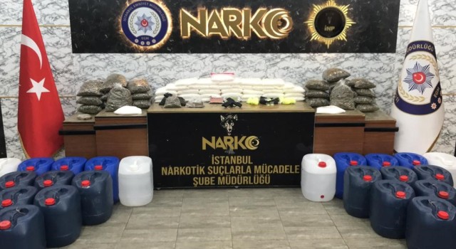 İstanbulda zehir tacirlerine büyük darbe: 605 kilo uyuşturucu ele geçirildi