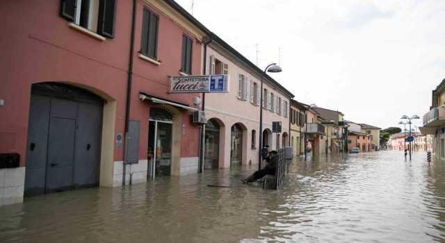 İtalyadaki sel felaketinde can kaybı 13e yükseldi